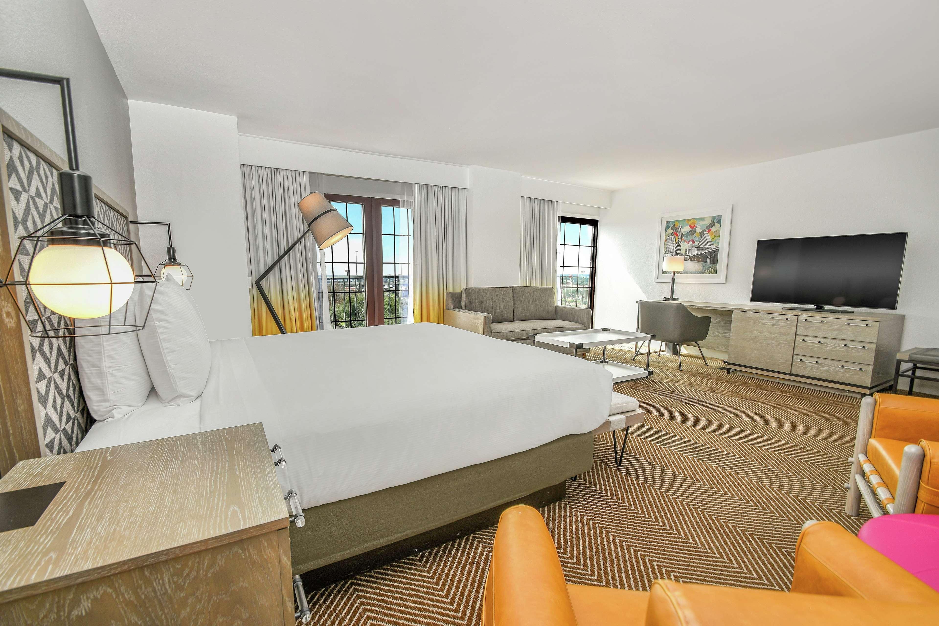 Hotel Doubletree By Hilton Austin Exteriér fotografie