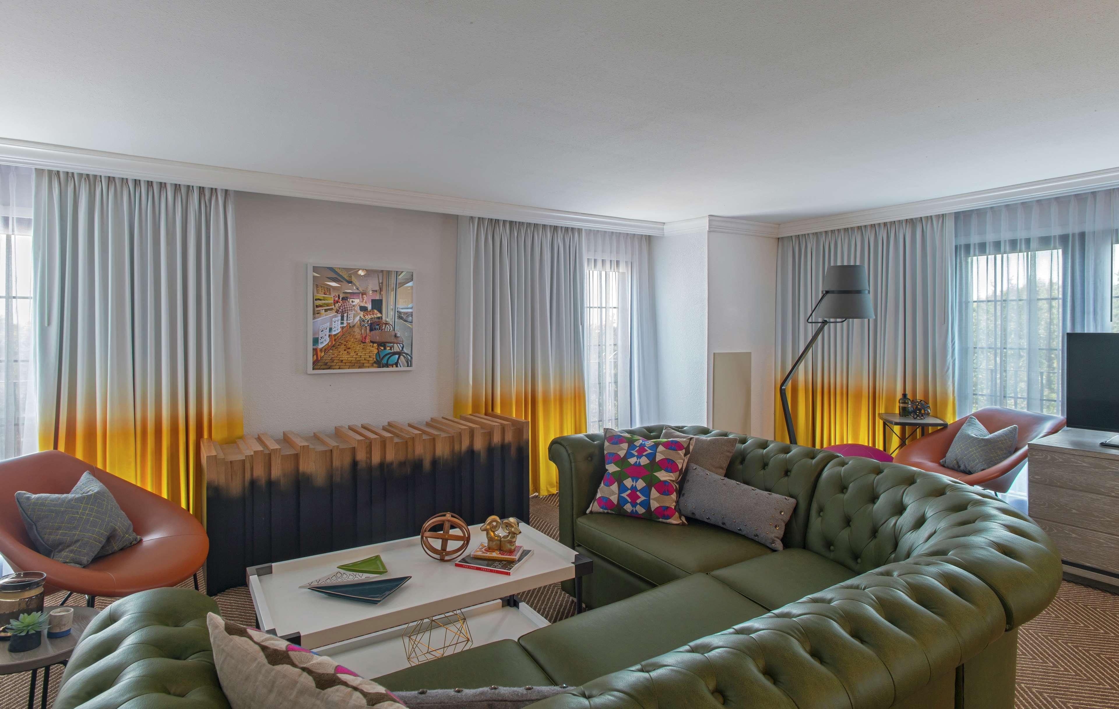 Hotel Doubletree By Hilton Austin Exteriér fotografie