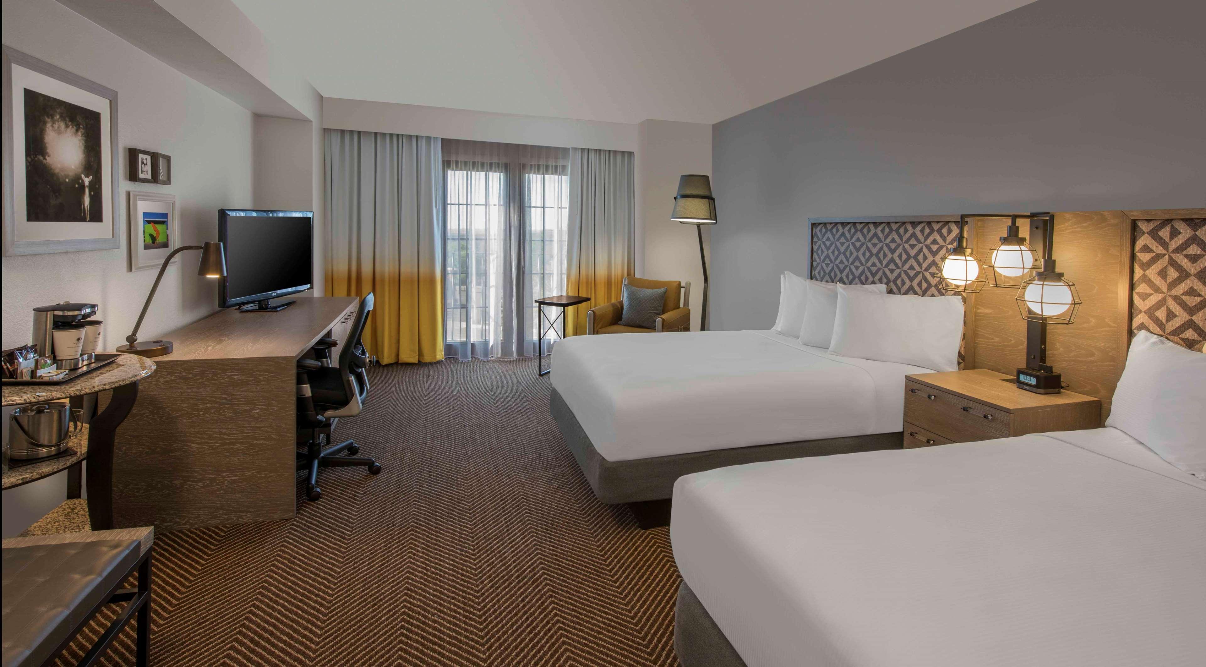 Hotel Doubletree By Hilton Austin Exteriér fotografie