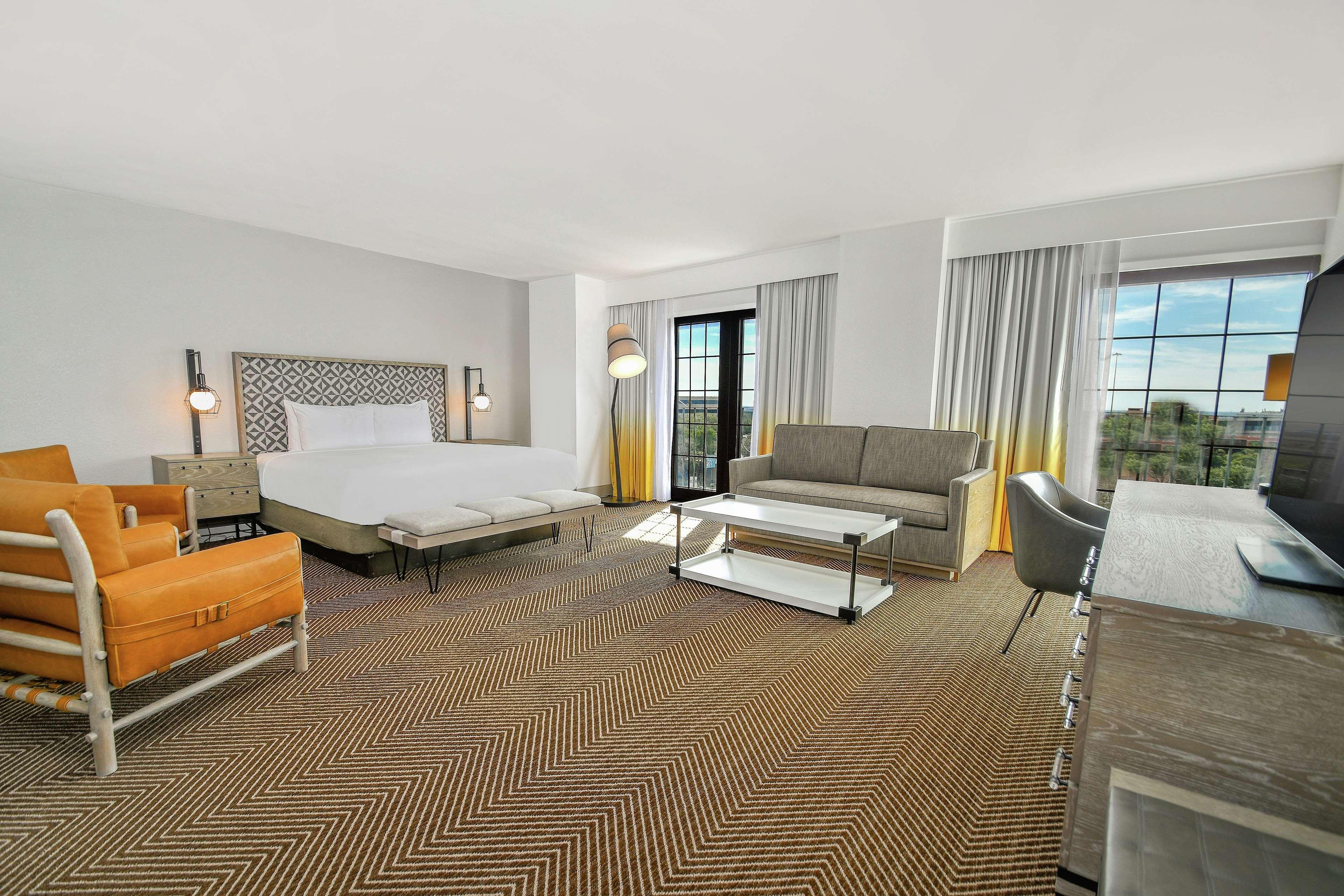 Hotel Doubletree By Hilton Austin Exteriér fotografie