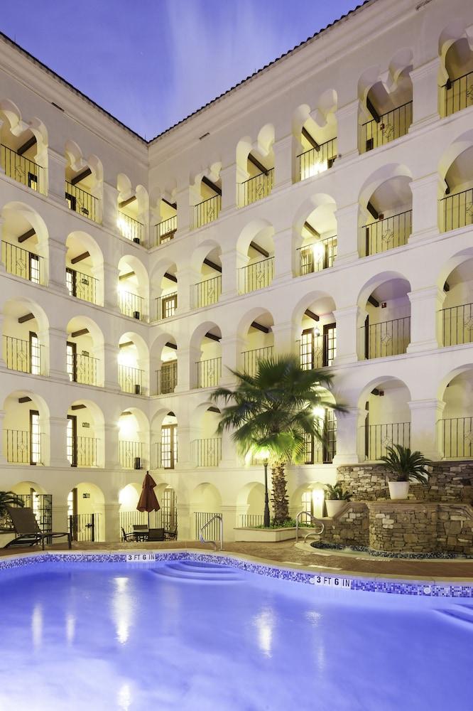 Hotel Doubletree By Hilton Austin Exteriér fotografie