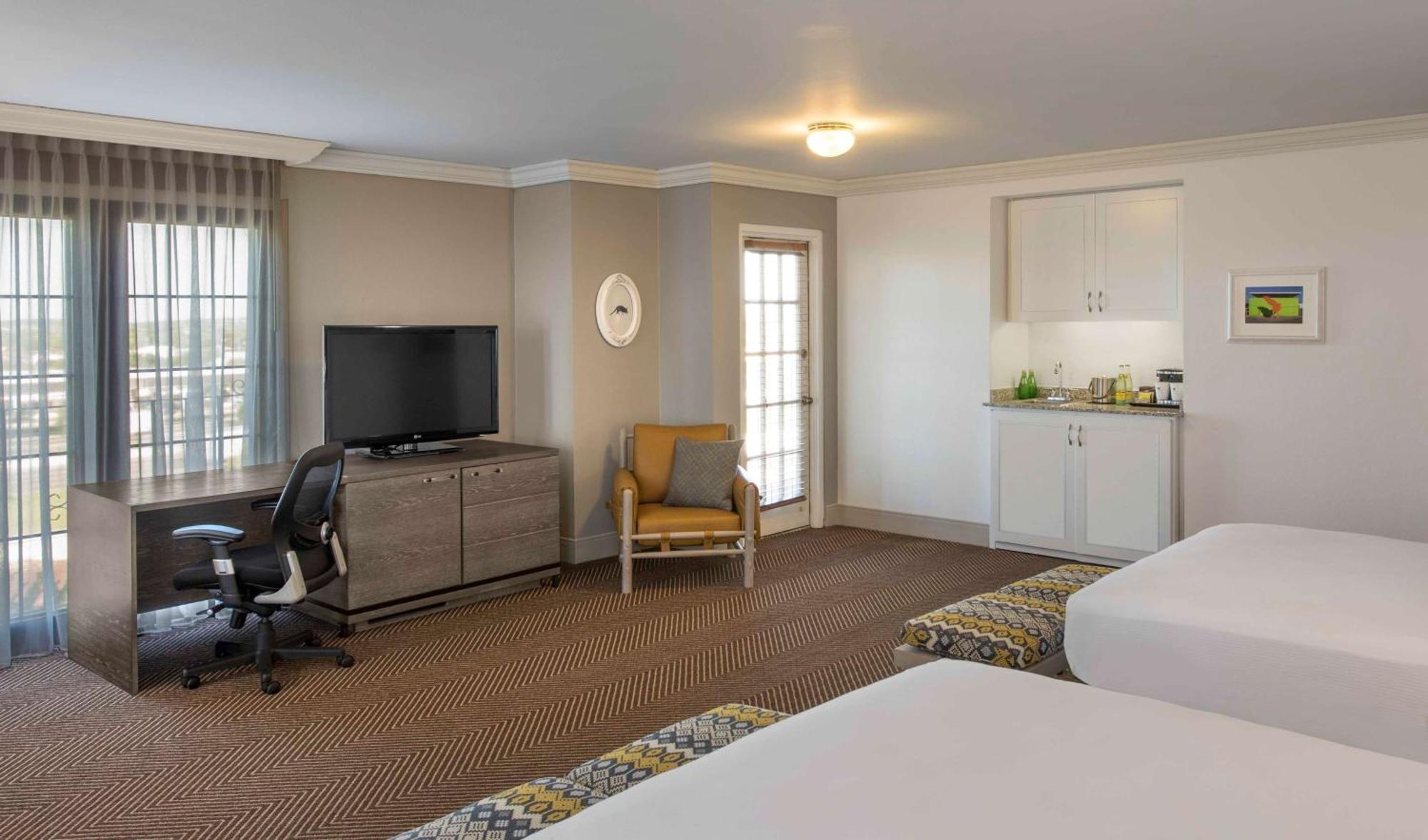 Hotel Doubletree By Hilton Austin Exteriér fotografie