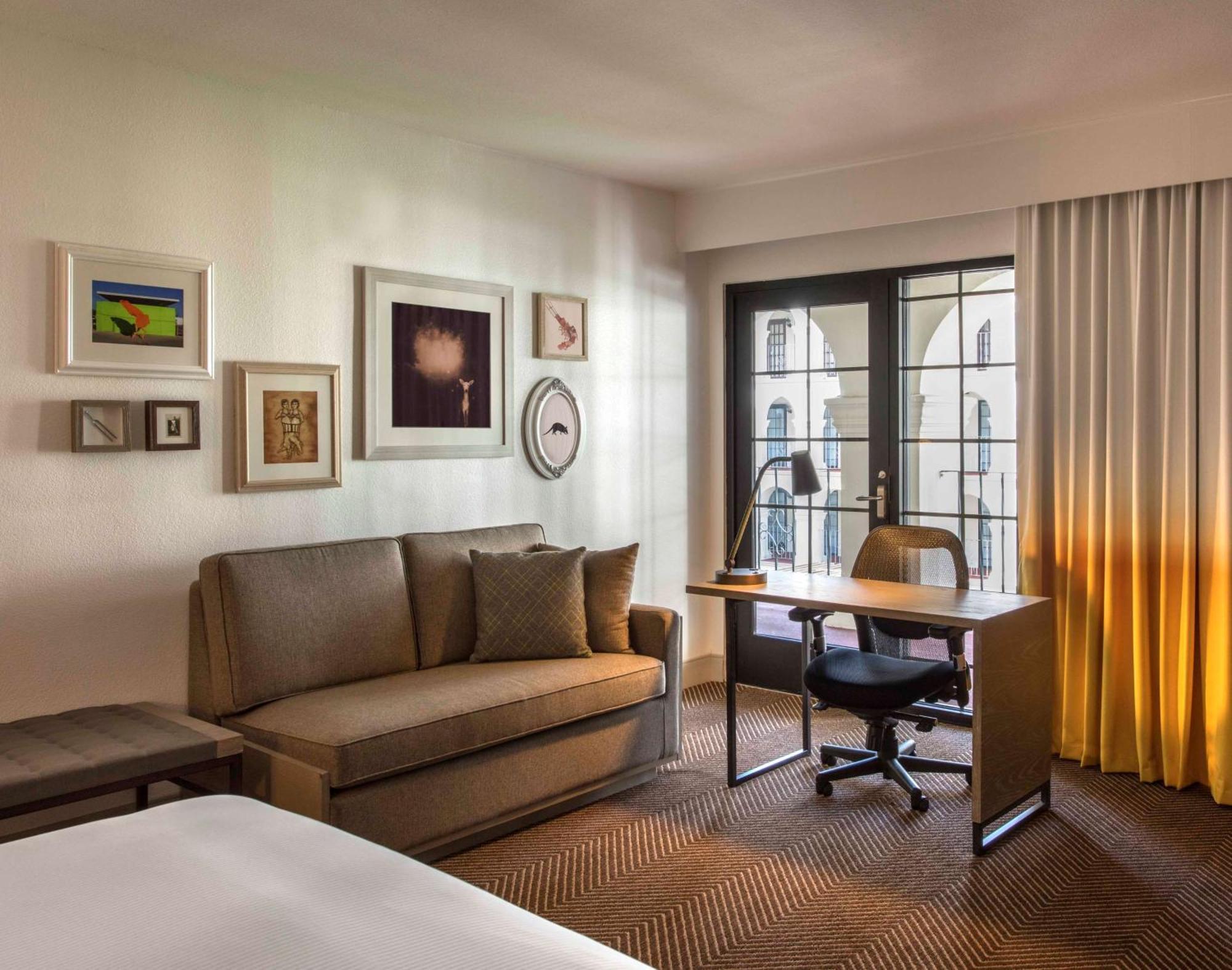 Hotel Doubletree By Hilton Austin Exteriér fotografie