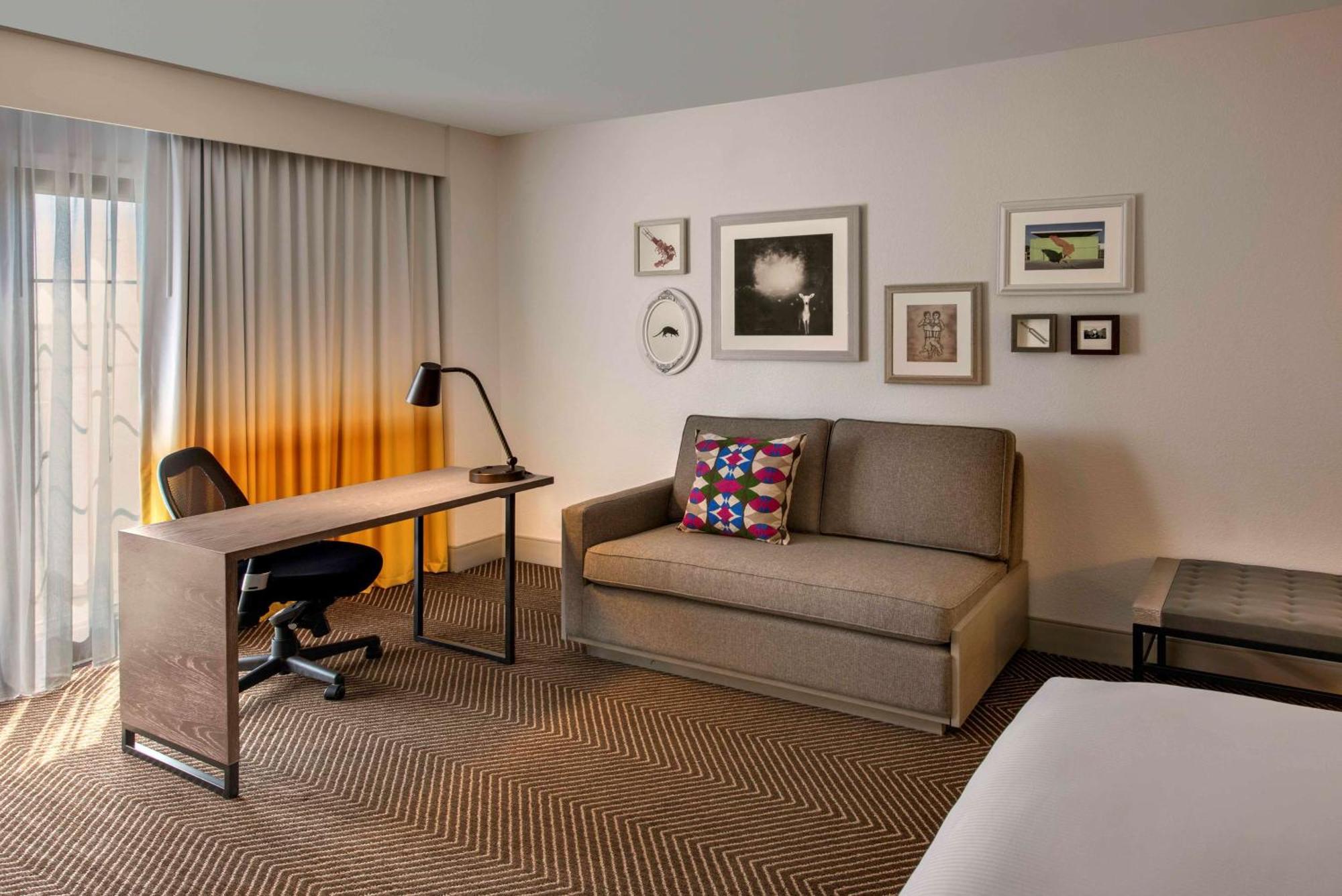 Hotel Doubletree By Hilton Austin Exteriér fotografie