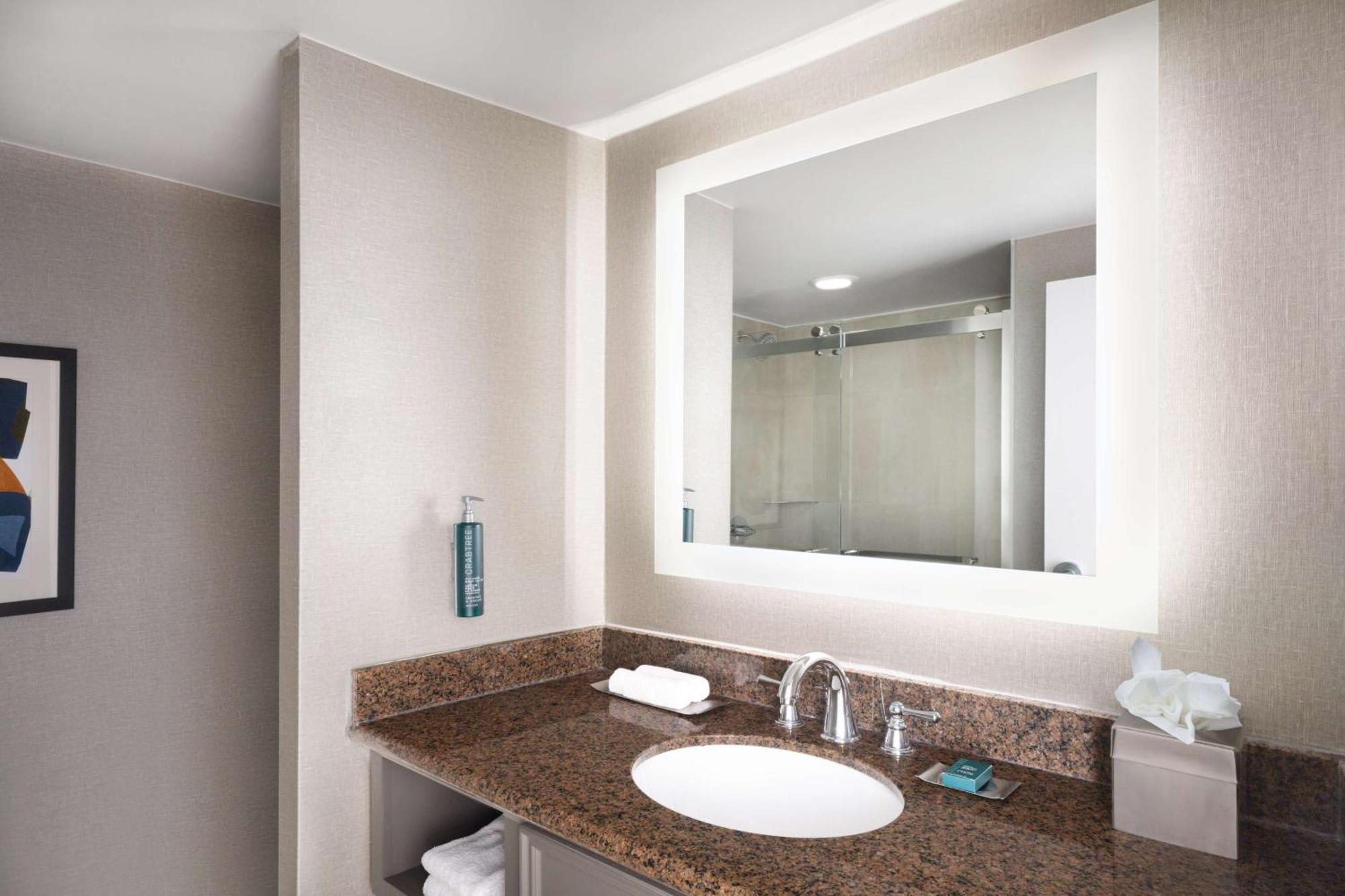 Hotel Doubletree By Hilton Austin Exteriér fotografie