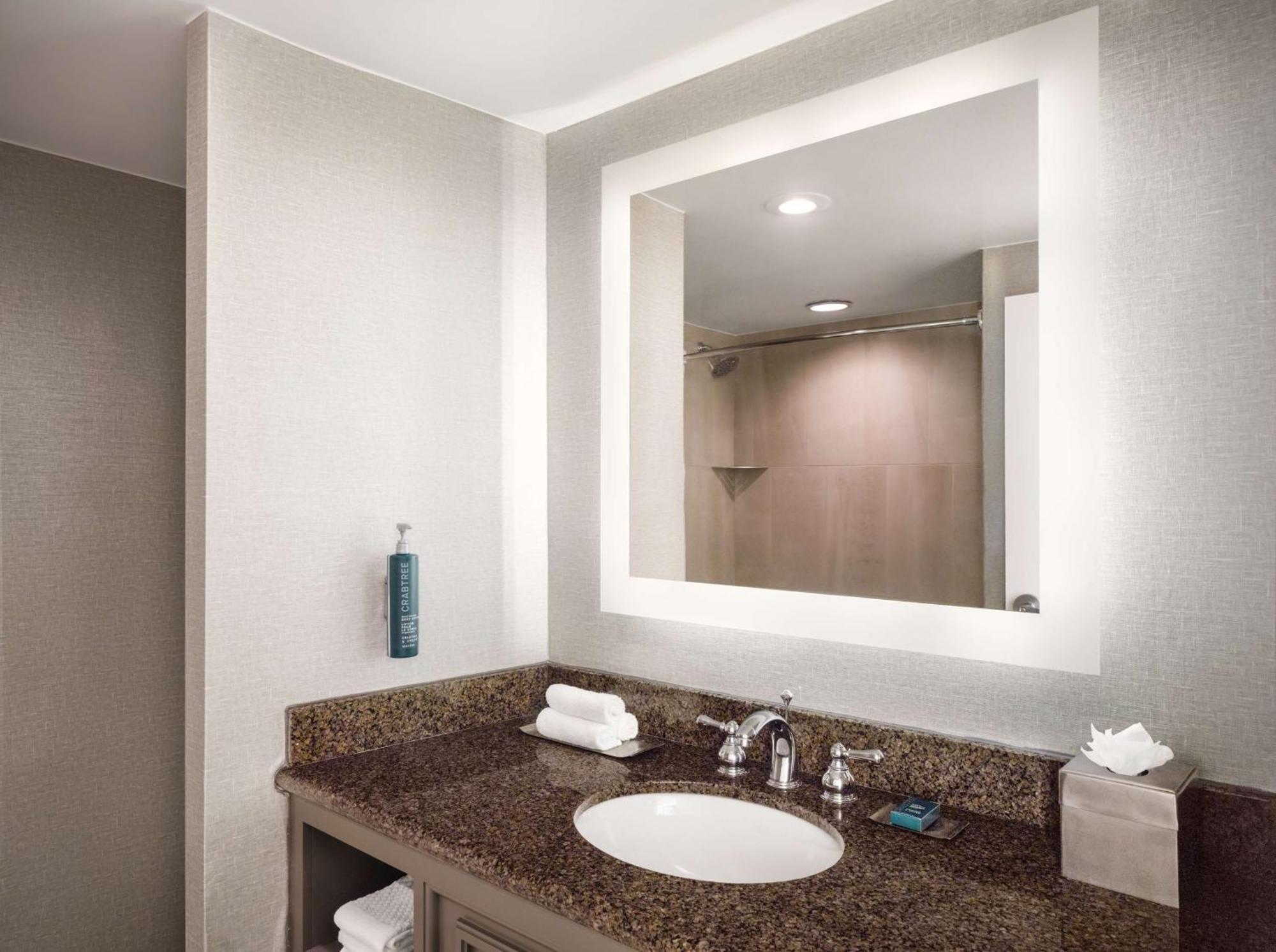 Hotel Doubletree By Hilton Austin Exteriér fotografie